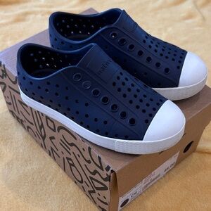 EUC Toddler Native Jefferson Size 10